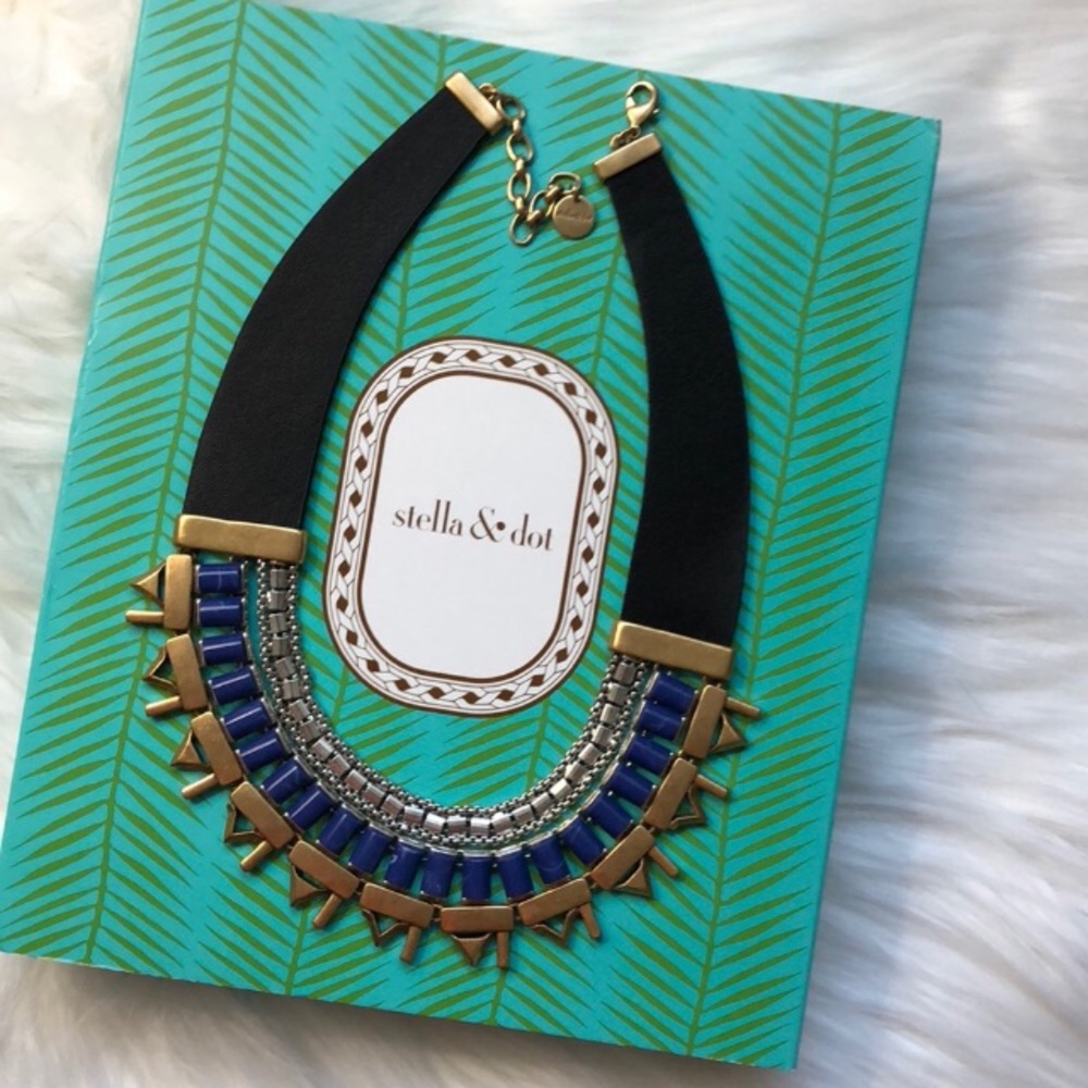 Stella and dot leather necklace without box